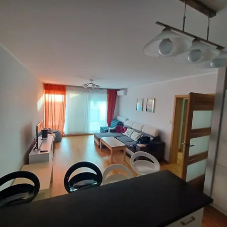 Center - 3 - Parking Place Apartmán